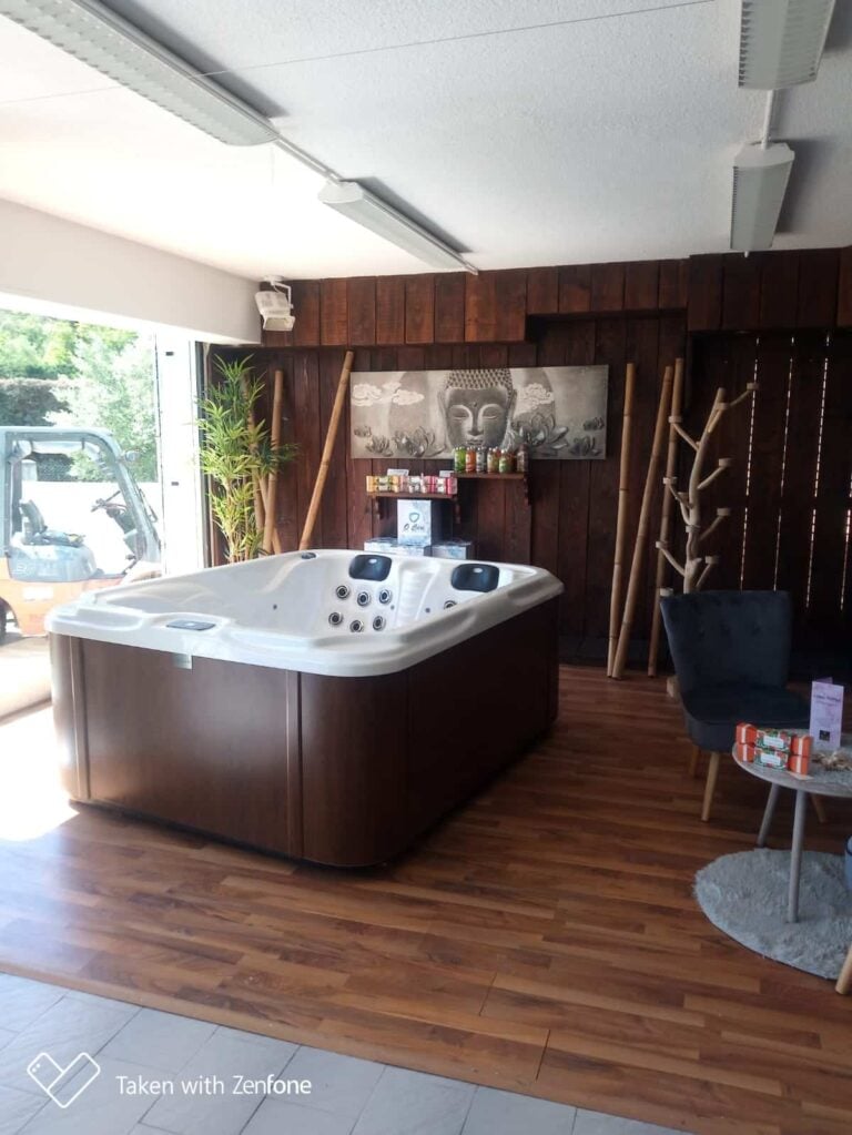 Realizace vířivky Nela od IDOL SPAS
