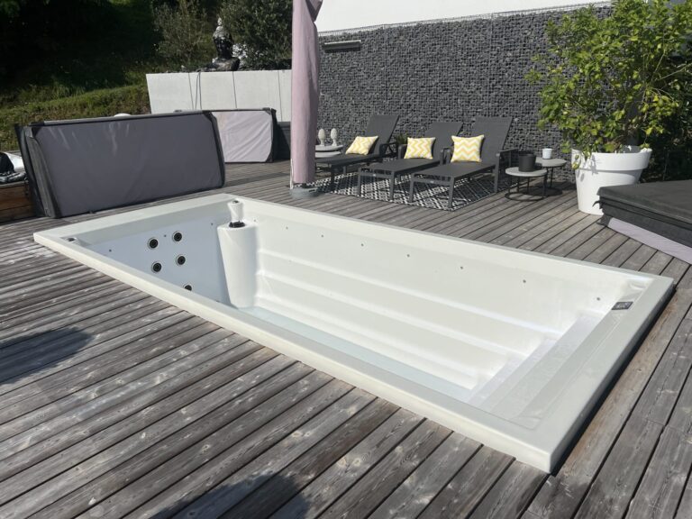 Realizace vířivky Termokryt vířivky a swim spa bazénu na přání od IDOL SPAS