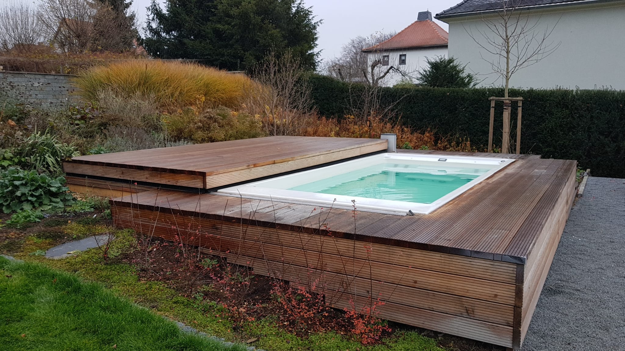 Realizace vířivky Termokryt vířivky a swim spa bazénu na přání od IDOL SPAS